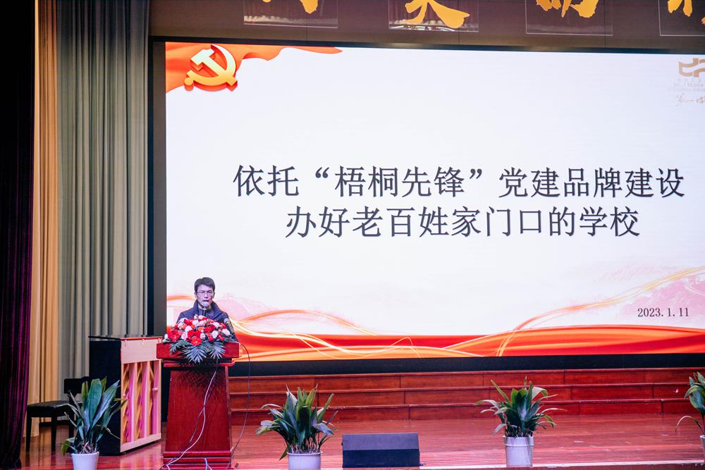 eacb168876634728bfd6647c4e7e373a.jpg