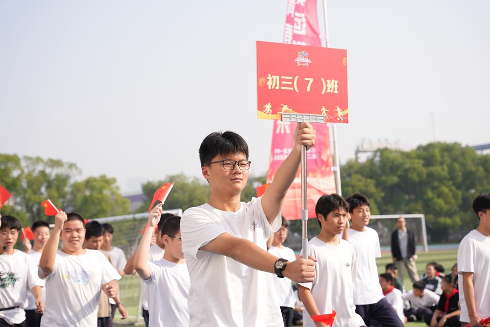 b7a063a78ee1429fa3a26faab16ca575.jpg