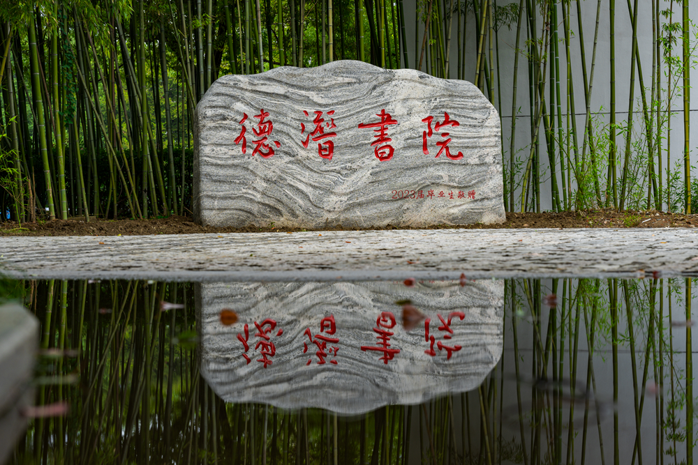 d94c9084be0a4aa2988829bc678b6d93.png